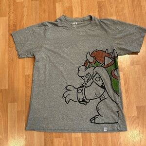 Uniqlo Gray Tee with Bowser Graphic (Green, Brown)
